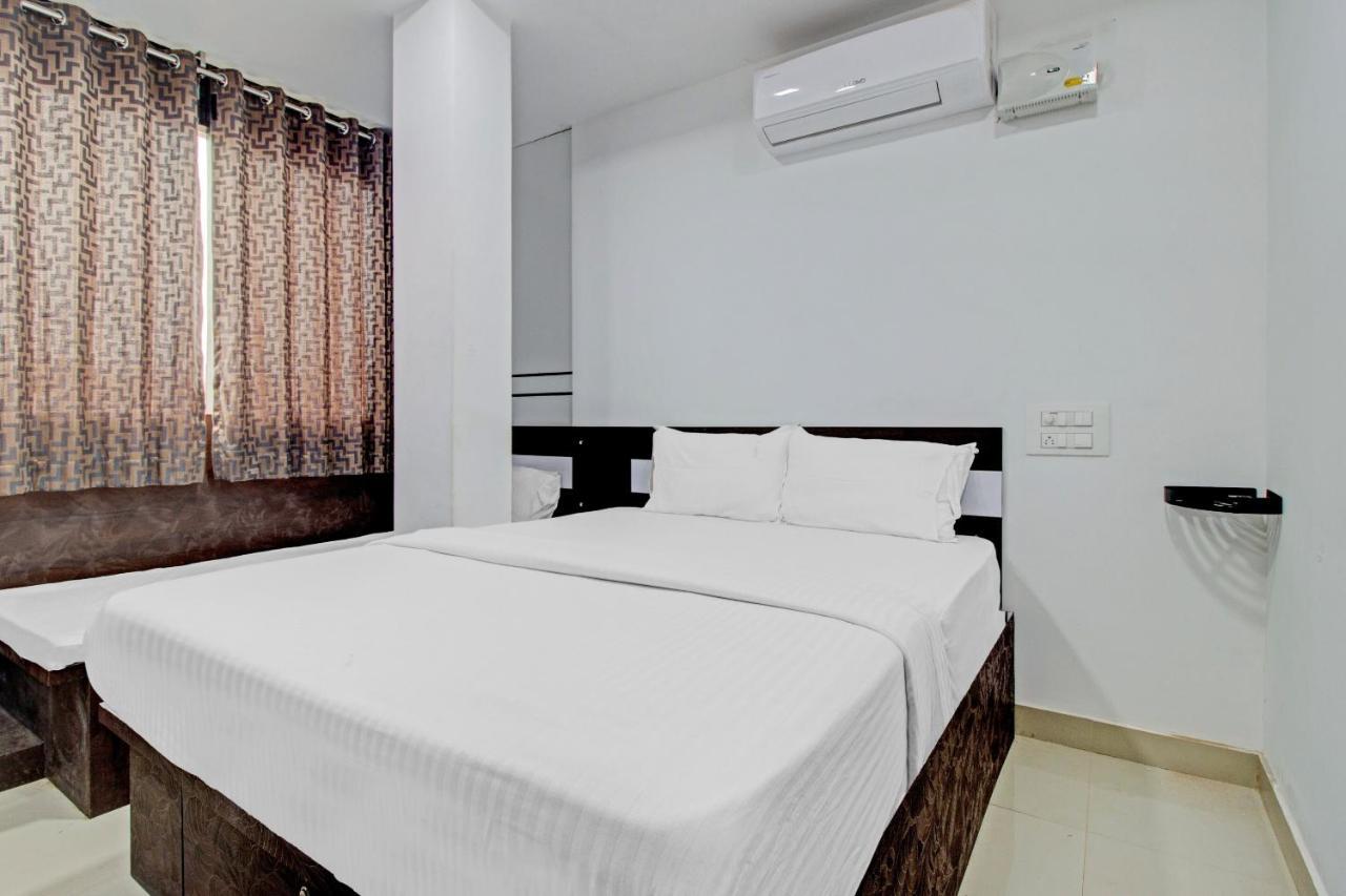 Oyo Flagship 81436 Palace Lodge Mangalore Exterior foto